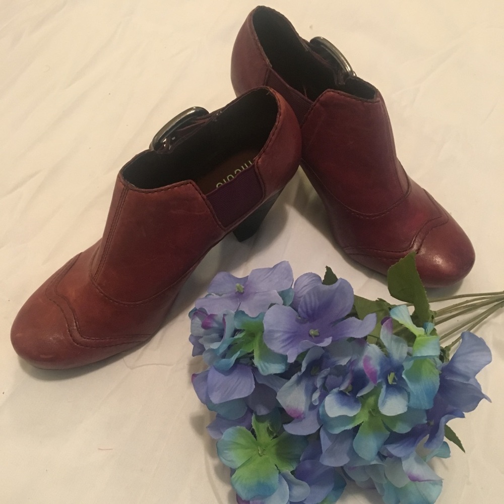 Maroon Booties